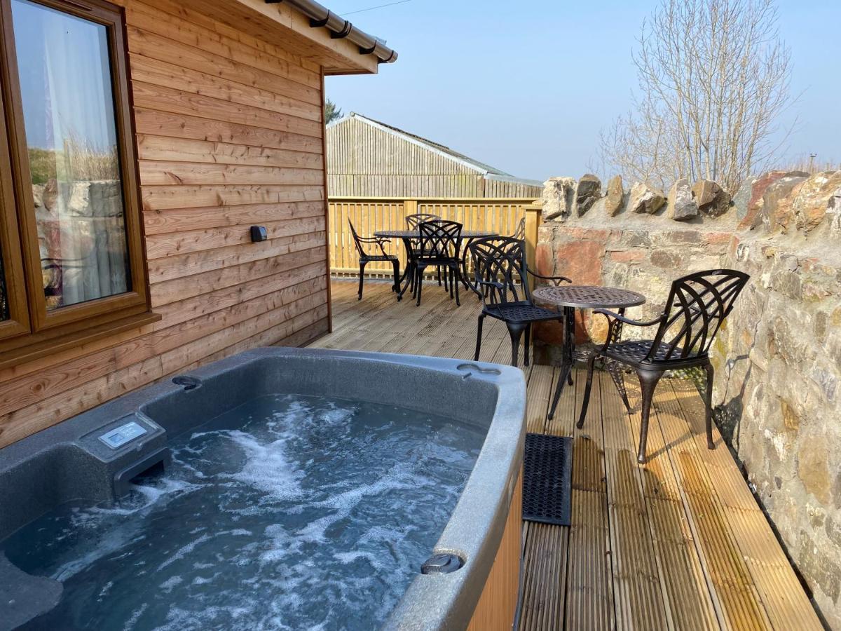 Partridge Lodge With Hot Tub Forgandenny Esterno foto
