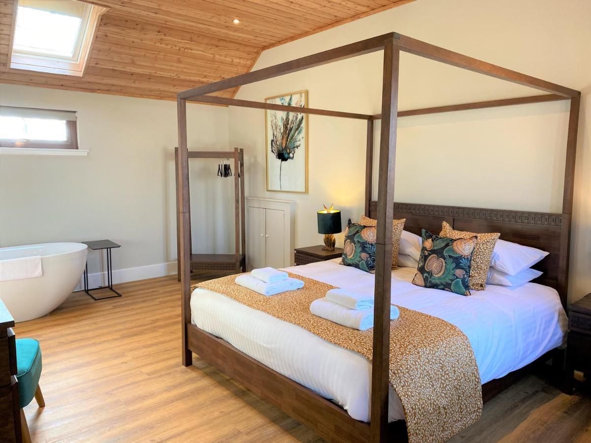 Partridge Lodge With Hot Tub Forgandenny Esterno foto