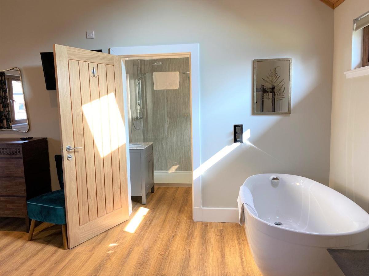Partridge Lodge With Hot Tub Forgandenny Esterno foto