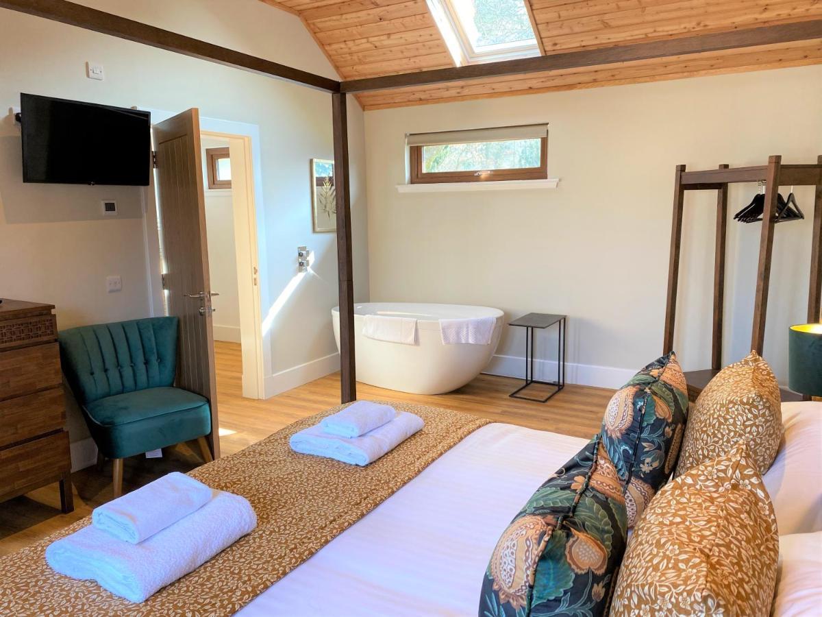 Partridge Lodge With Hot Tub Forgandenny Esterno foto
