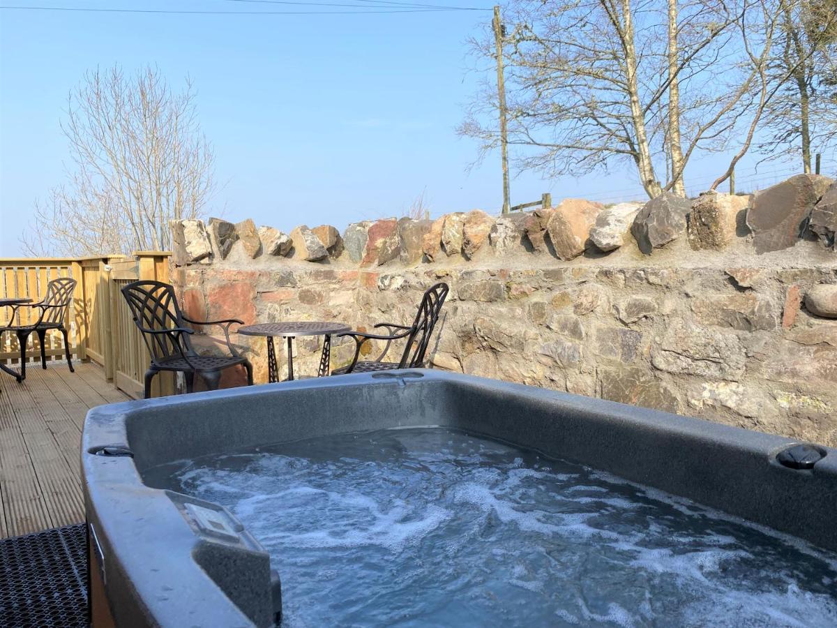 Partridge Lodge With Hot Tub Forgandenny Esterno foto