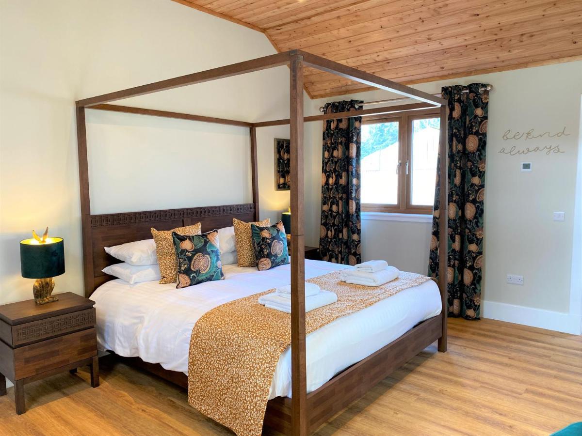 Partridge Lodge With Hot Tub Forgandenny Esterno foto